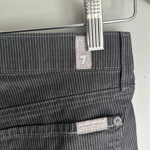 7 For All Mankind Women’s size 29 Roxanne Dark Gray Pinstripe Ankle Pants - Picture 7 of 10